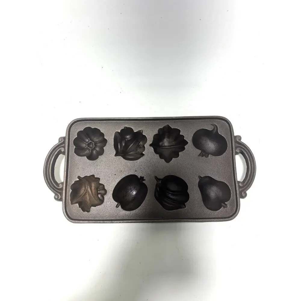 Vintage John Wright Cast Iron Cornbread Pan Fruit Mold USA 8 Slot